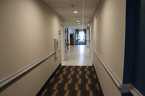 Microtel Inn & Suites by Wyndham Columbus/Near Fort Moore