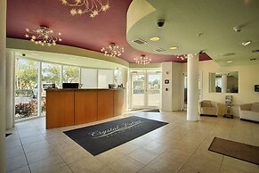 Crystal Palms Beach Resort