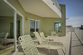 Crystal Palms Beach Resort