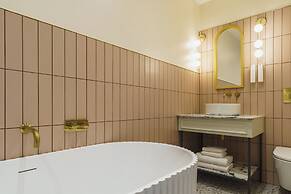 Grange Hotel