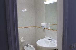 Hotel Barajas Plaza Madrid