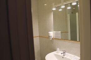 Hotel Barajas Plaza Madrid