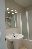 Hotel Barajas Plaza Madrid