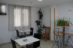 Hotel Barajas Plaza Madrid