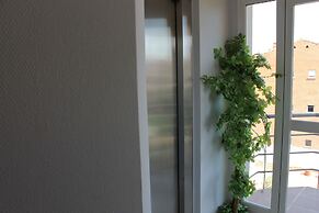 Hotel Barajas Plaza Madrid