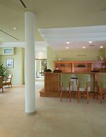 Dolce Villa Hotel