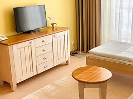Dolce Villa Hotel