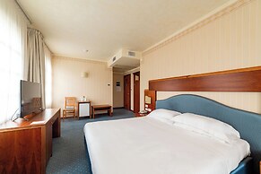 PHI Hotel Astoria
