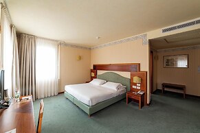 PHI Hotel Astoria