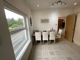 Earle House Serviced Apartments