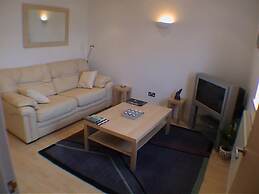 Earle House Serviced Apartments
