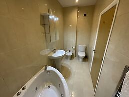 Earle House Serviced Apartments