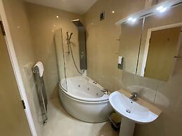 Earle House Serviced Apartments