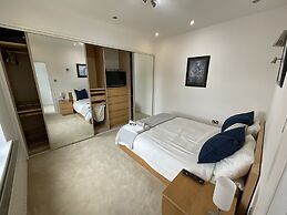 Earle House Serviced Apartments