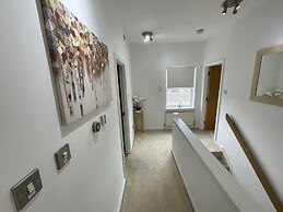 Earle House Serviced Apartments