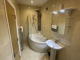 Earle House Serviced Apartments