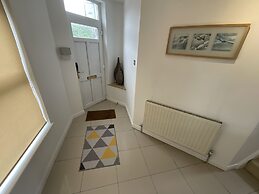 Earle House Serviced Apartments