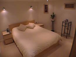 Earle House Serviced Apartments