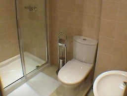 Earle House Serviced Apartments