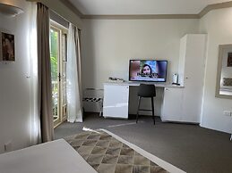 Oasis Inn Ulladulla - Guest 18 Years and Older