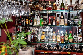 Oasis Inn Ulladulla - Guest 18 Years and Older