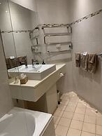 Oasis Inn Ulladulla - Guest 18 Years and Older