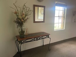 Oasis Inn Ulladulla - Guest 18 Years and Older