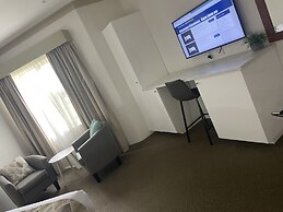 Oasis Inn Ulladulla - Guest 18 Years and Older