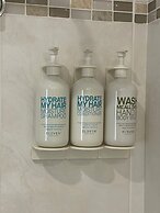 Oasis Inn Ulladulla - Guest 18 Years and Older