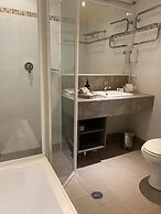 Oasis Inn Ulladulla - Guest 18 Years and Older