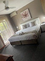 Oasis Inn Ulladulla - Guest 18 Years and Older