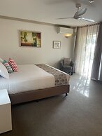 Oasis Inn Ulladulla - Guest 18 Years and Older