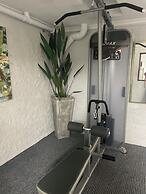 Oasis Inn Ulladulla - Guest 18 Years and Older