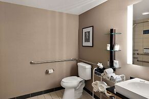 Cambria Hotel Columbus - Polaris