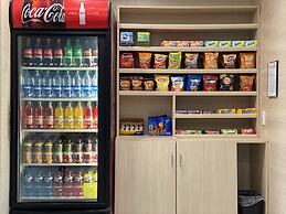 Holiday Inn Express Hotel & Suites BYRAM by IHG