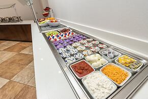 Holiday Inn Hotel & Suites Memphis - Wolfchase Galleria by IHG