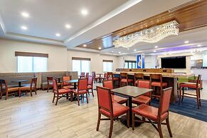 Holiday Inn Express & Suites, International Drive by IHG