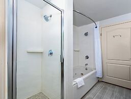 Holiday Inn Express & Suites, International Drive by IHG