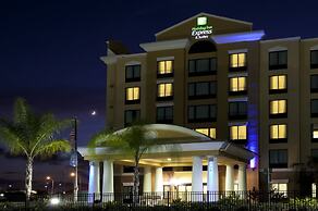 Holiday Inn Express & Suites, International Drive by IHG