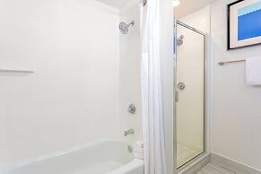 Holiday Inn Express & Suites, International Drive by IHG