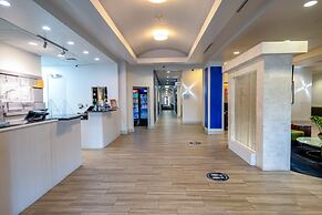 Holiday Inn Express & Suites, International Drive by IHG