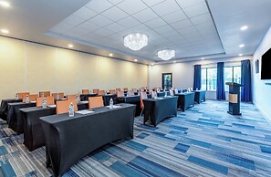 Holiday Inn Express & Suites, International Drive by IHG