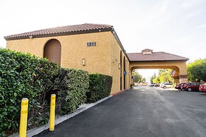 Rodeway Inn & Suites Colton - Riverside
