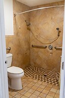 Rodeway Inn & Suites Colton - Riverside