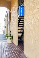 Rodeway Inn & Suites Colton - Riverside