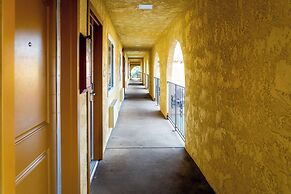 Rodeway Inn & Suites Colton - Riverside