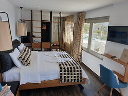 Galaxy Suites & Villas