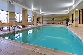 Hampton Inn & Suites Indianapolis-Airport