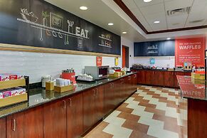 Hampton Inn & Suites Indianapolis-Airport