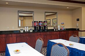 Hampton Inn & Suites Indianapolis-Airport